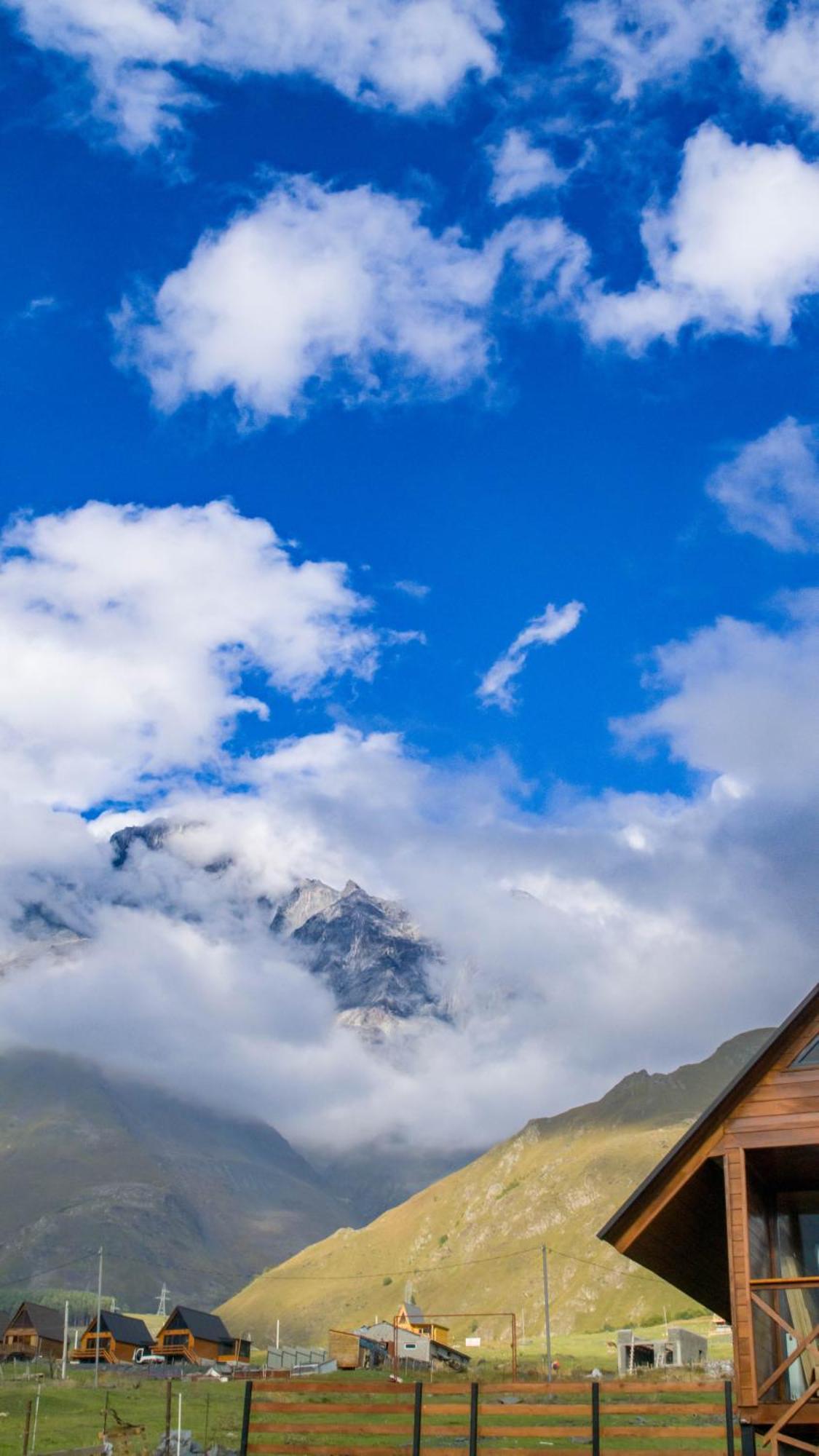 Cliffside Cottage Kazbegi Exteriör bild