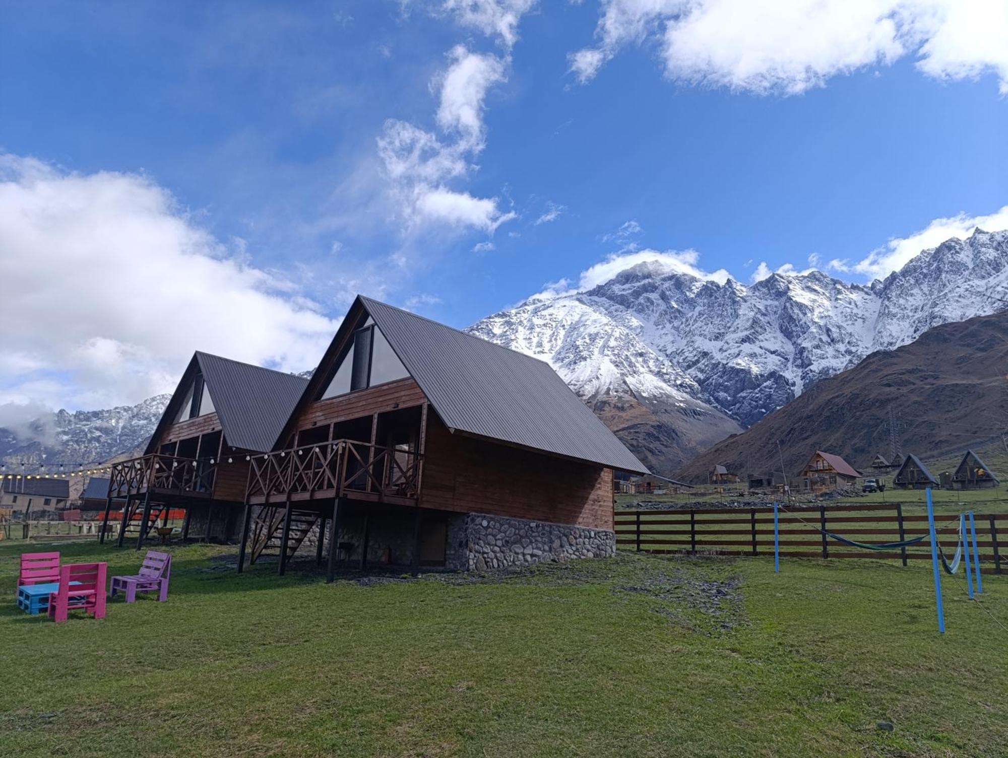 Cliffside Cottage Kazbegi Exteriör bild